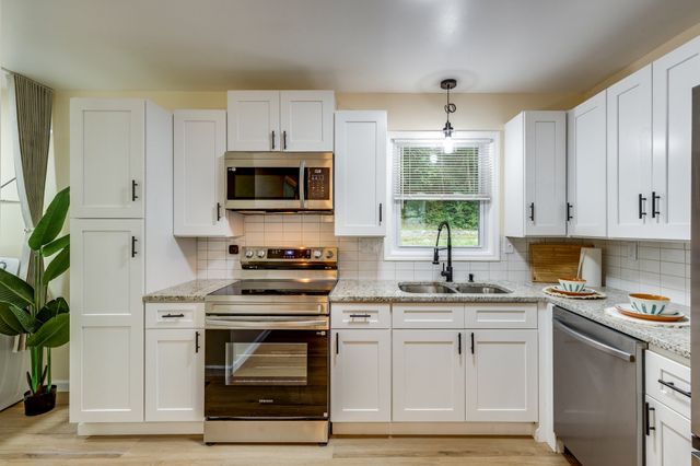 341 Valley View Dr, Pulaski, TN 38478