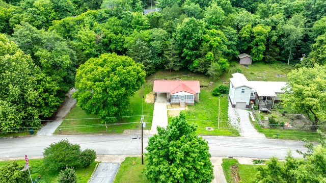 341 Valley View Dr, Pulaski, TN 38478