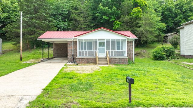 341 Valley View Dr, Pulaski, TN 38478