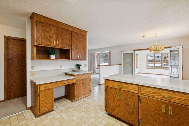 13725 Oakland Drive, Burnsville, MN 55337