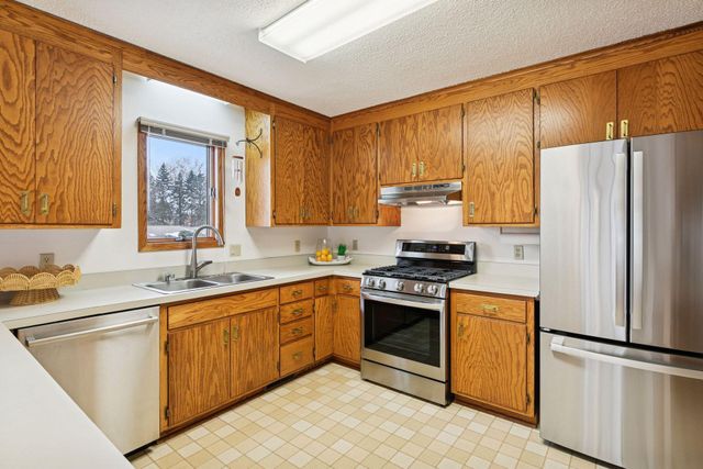 13725 Oakland Drive, Burnsville, MN 55337