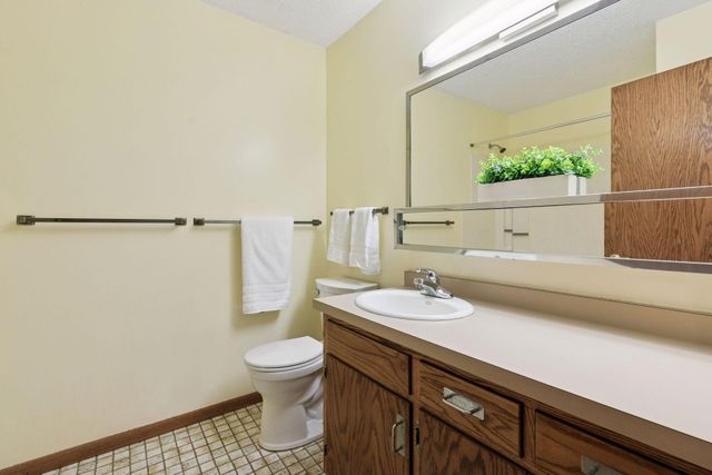 13725 Oakland Drive, Burnsville, MN 55337