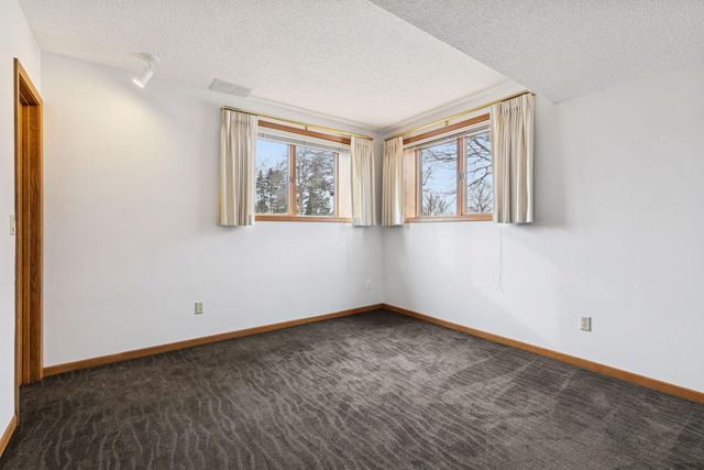 13725 Oakland Drive, Burnsville, MN 55337