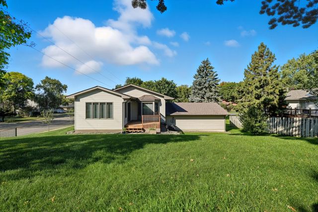 13725 Oakland Drive, Burnsville, MN 55337