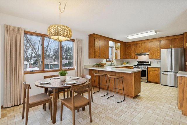 13725 Oakland Drive, Burnsville, MN 55337