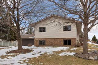 13725 Oakland Drive, Burnsville, MN 55337