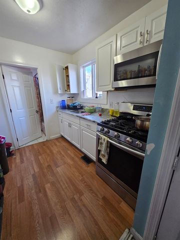 28-28A Ash Street, Nashua, NH 03060
