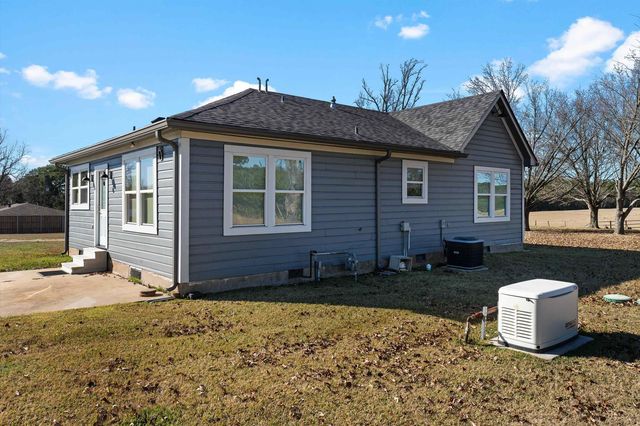 3104 Poplar, Marshall, TX 75672