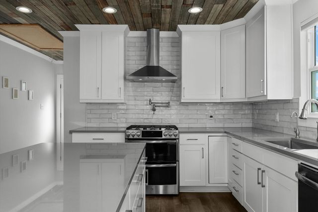 3104 Poplar, Marshall, TX 75672