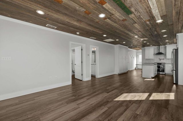 3104 Poplar, Marshall, TX 75672