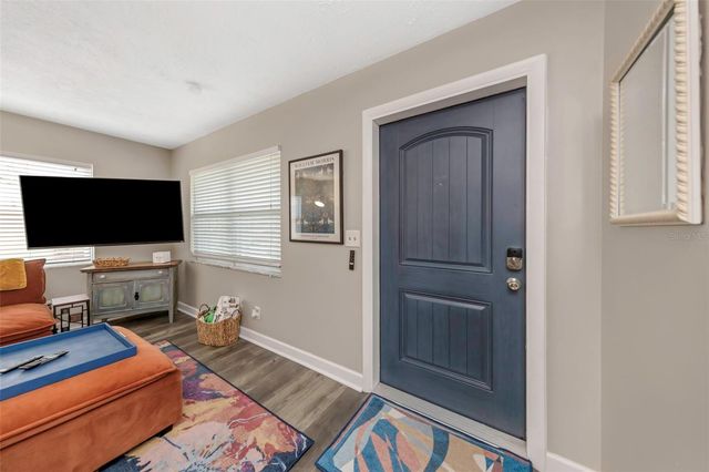 4502 W PEARL AVENUE, Tampa, FL 33611