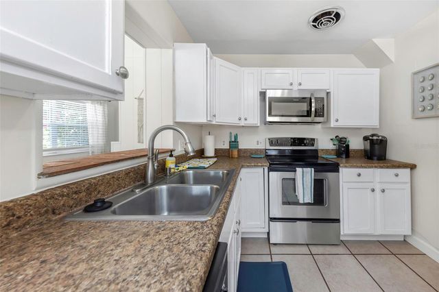 4502 W PEARL AVENUE, Tampa, FL 33611