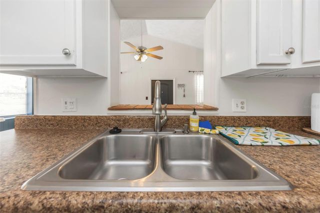 4502 W PEARL AVENUE, Tampa, FL 33611