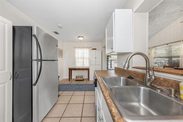 4502 W PEARL AVENUE, Tampa, FL 33611