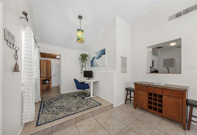 4502 W PEARL AVENUE, Tampa, FL 33611