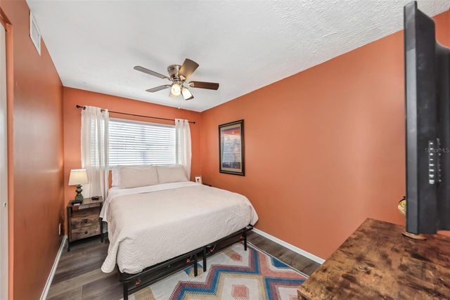 4502 W PEARL AVENUE, Tampa, FL 33611