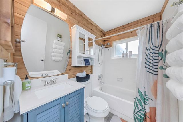 4502 W PEARL AVENUE, Tampa, FL 33611