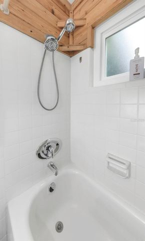 4502 W PEARL AVENUE, Tampa, FL 33611