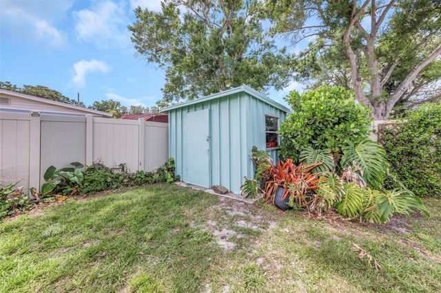 4502 W PEARL AVENUE, Tampa, FL 33611