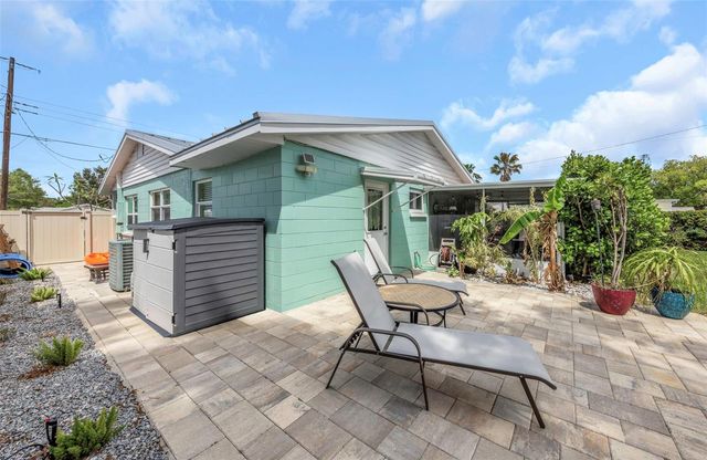 4502 W PEARL AVENUE, Tampa, FL 33611