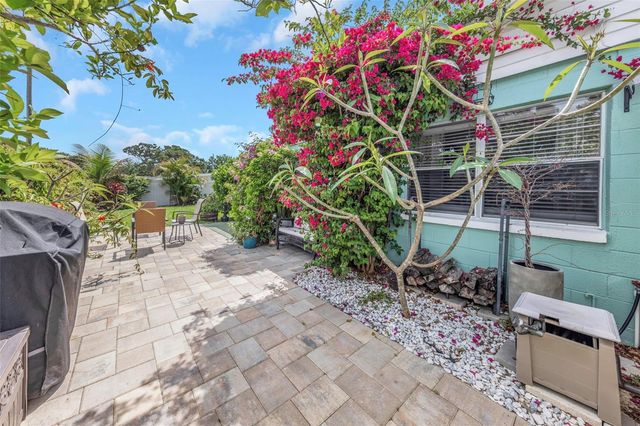 4502 W PEARL AVENUE, Tampa, FL 33611