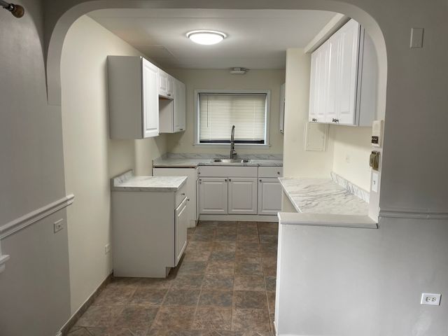 109 S Elmwood Avenue 9, Oak Park, IL 60302