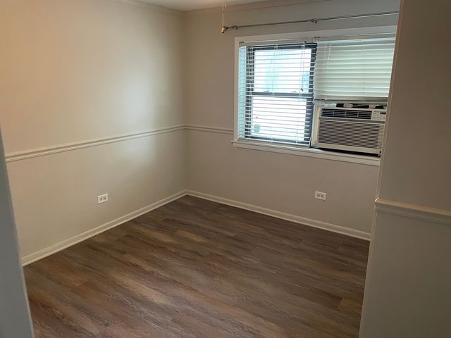 109 S Elmwood Avenue 9, Oak Park, IL 60302