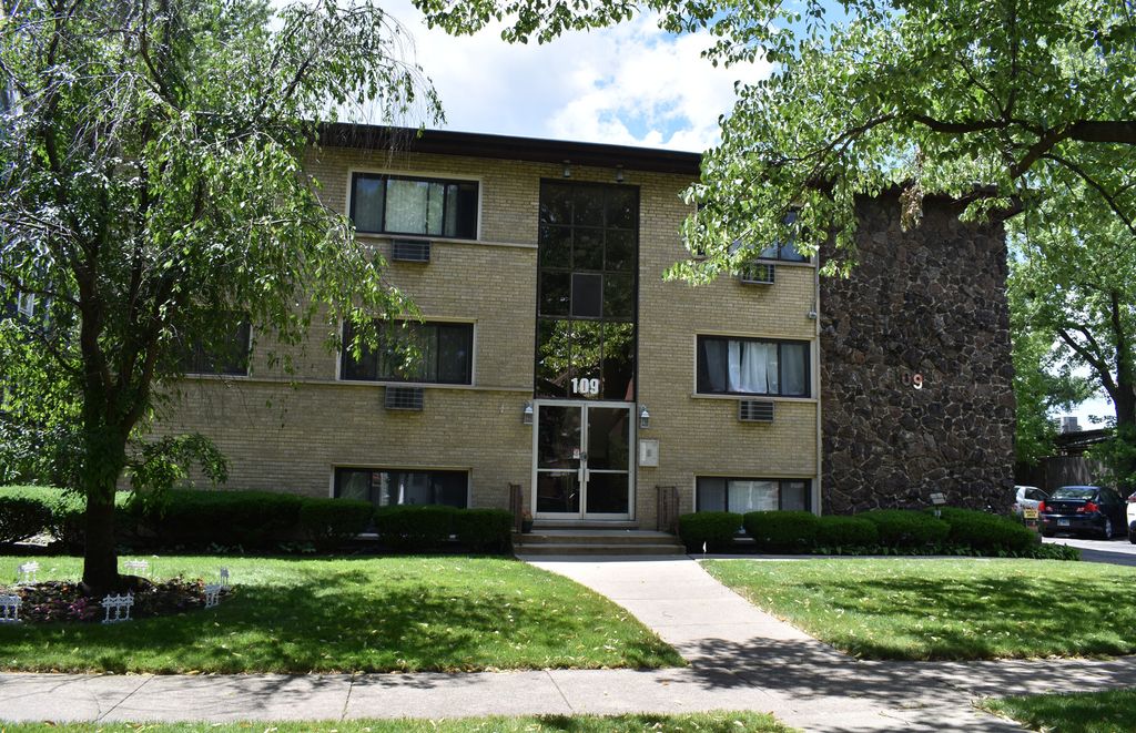 109 S Elmwood Avenue 9, Oak Park, IL 60302