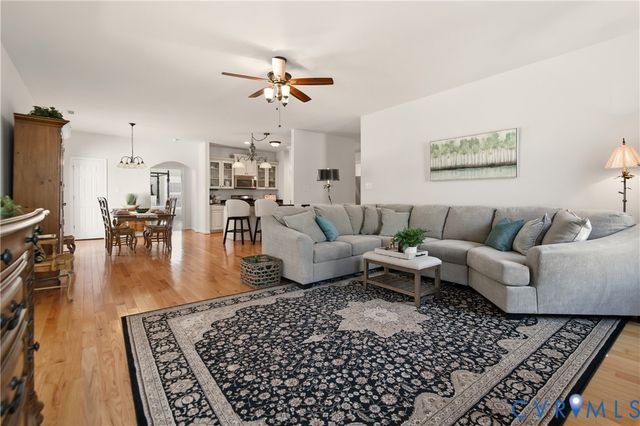 11201 Avening Rd, Midlothian, VA 23112