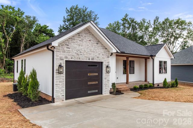 29 Hartman Place, Concord, NC 28027