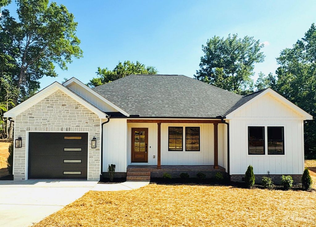 29 Hartman Place, Concord, NC 28027