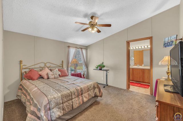 337 SE 46th ST, Topeka, KS 66609