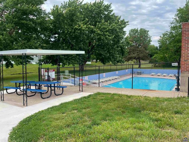 337 SE 46th ST, Topeka, KS 66609