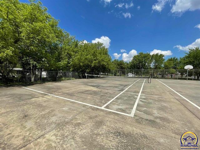 337 SE 46th ST, Topeka, KS 66609