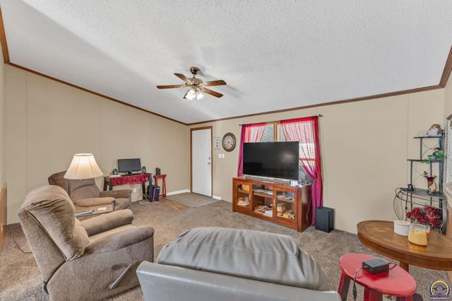 337 SE 46th ST, Topeka, KS 66609