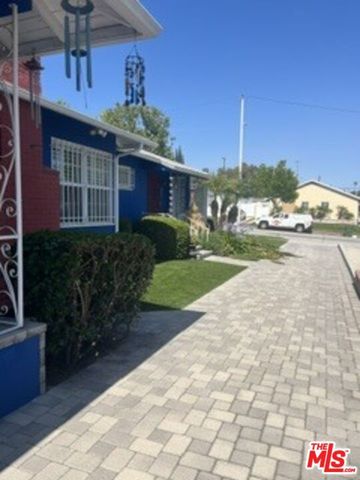 6213 S Fairfax Avenue, Los Angeles, CA 90056