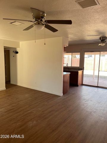 5656 W ALICE Avenue, Glendale, AZ 85302