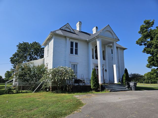 1208 Washington St, W, Fayetteville, TN 37334