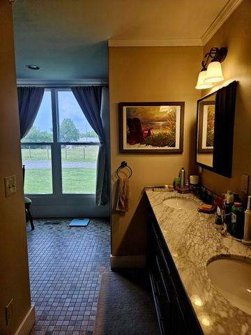 1208 Washington St, W, Fayetteville, TN 37334