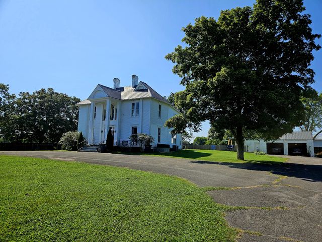 1208 Washington St, W, Fayetteville, TN 37334
