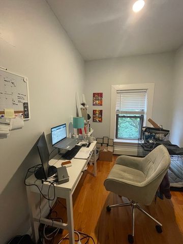 176 W. Sixth St. 3, Boston, MA 02127