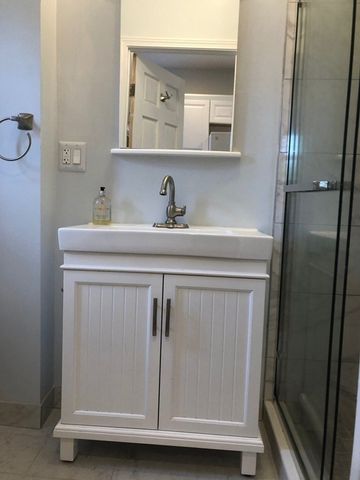 176 W. Sixth St. 3, Boston, MA 02127