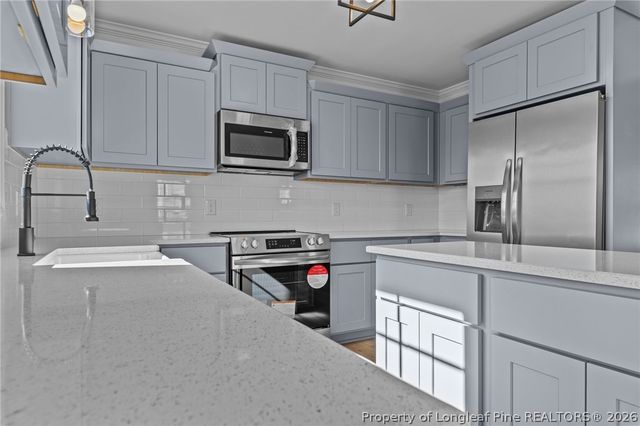 140 Penberthy Way, Raeford, NC 28376