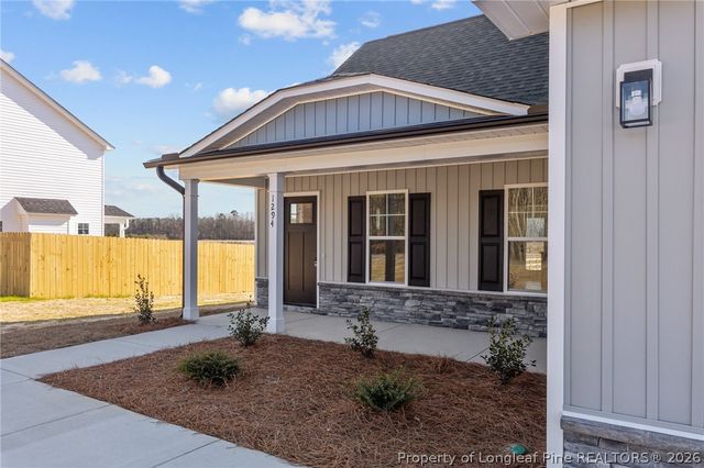 140 Penberthy Way, Raeford, NC 28376