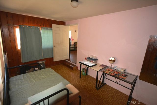 6421 Radford, Los Angeles, CA 91606