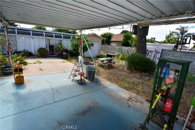 6421 Radford, Los Angeles, CA 91606