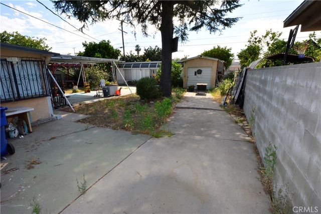 6421 Radford, Los Angeles, CA 91606