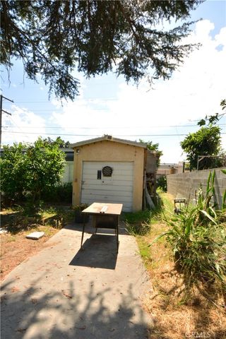 6421 Radford, Los Angeles, CA 91606