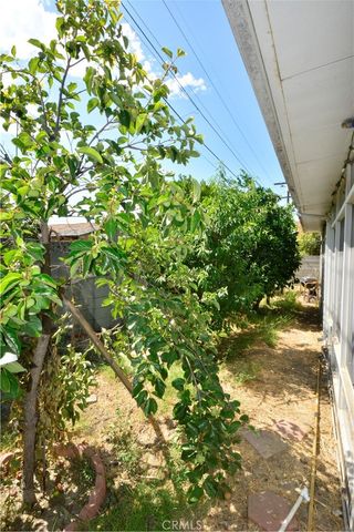 6421 Radford, Los Angeles, CA 91606