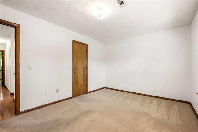 11683 Oak Hills Drive, Bentonville, AR 72712